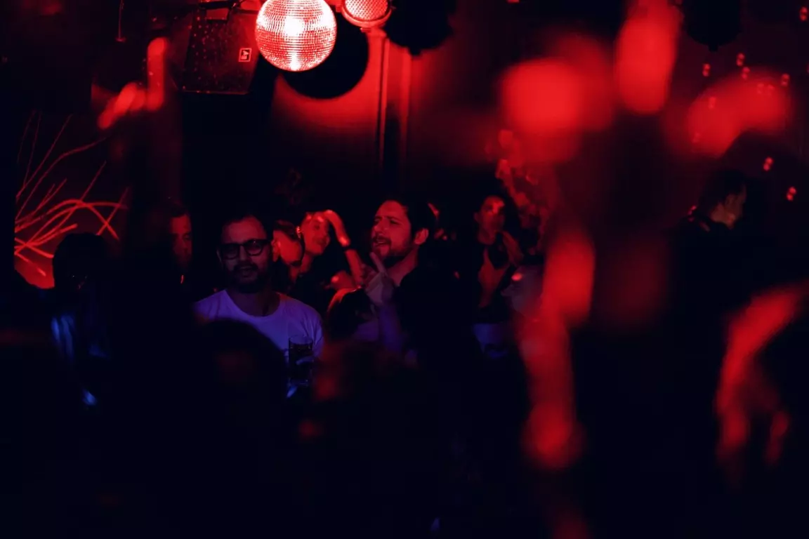 Partybilder 4 Stunden Indieparty am 18.11.2023