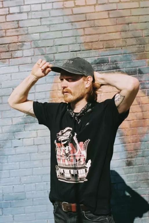 Noah Derksen c Kaela Leone